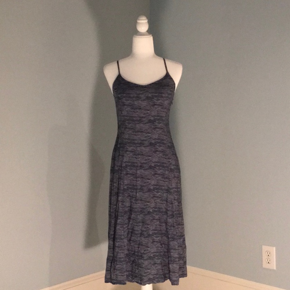 Old Navy blue print midi dress
